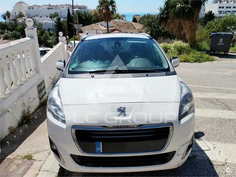 2014 Peugeot 5008