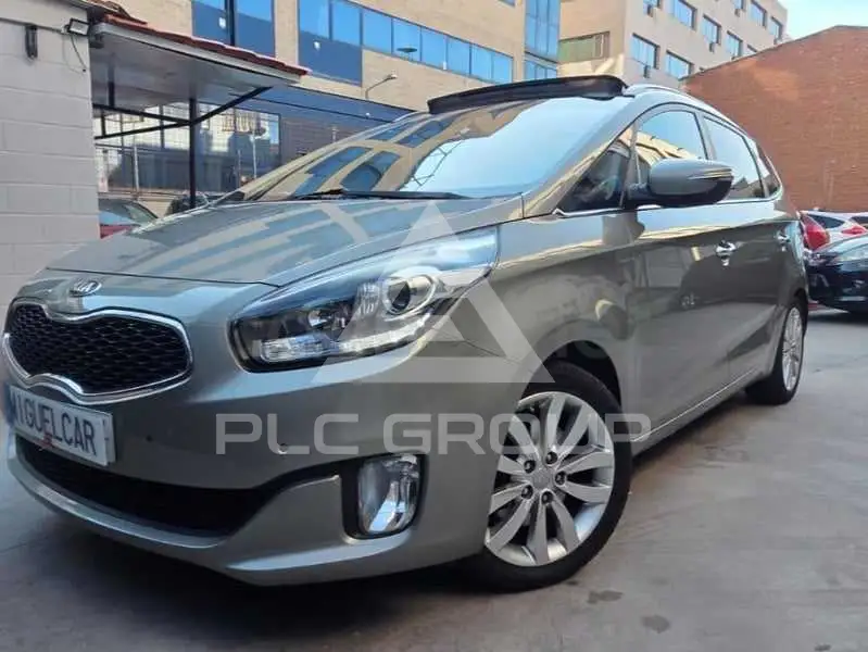 2014 KIA Carens