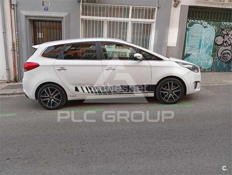 2014 KIA Carens
