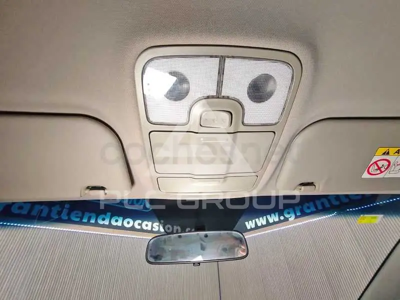 2014 KIA Carens