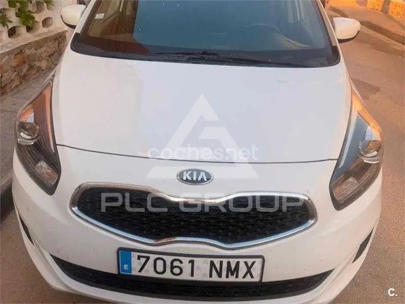 2014 KIA Carens