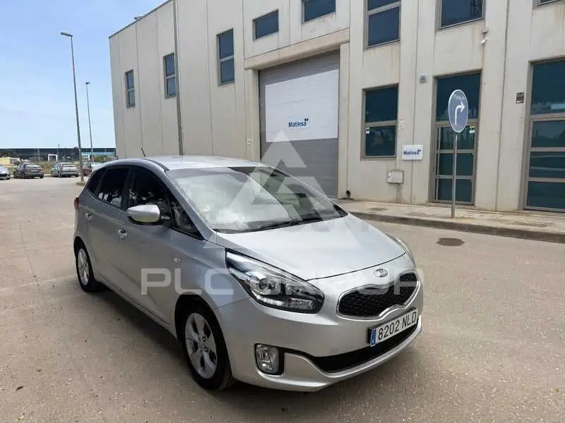 2014 KIA Carens