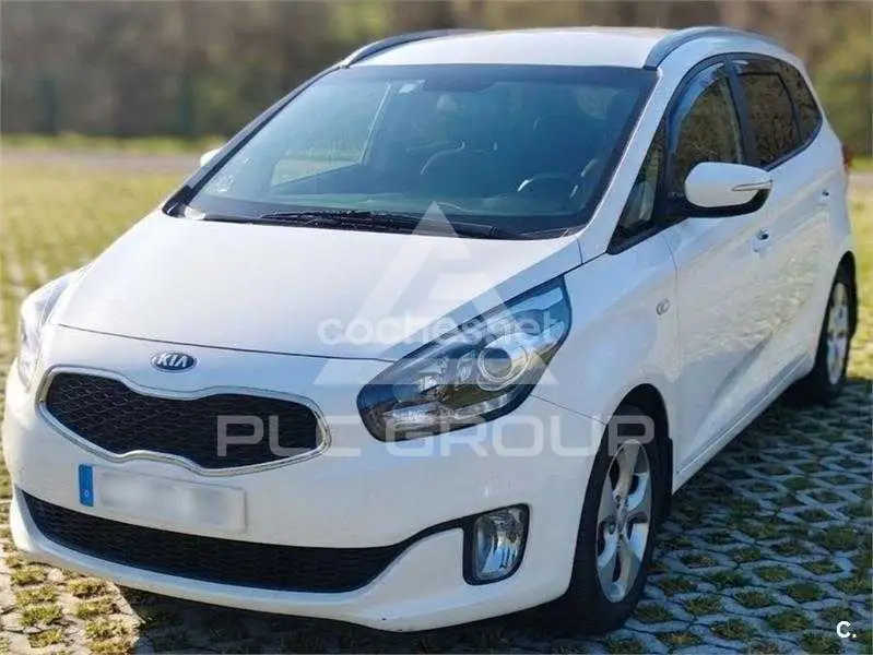 2014 KIA Carens