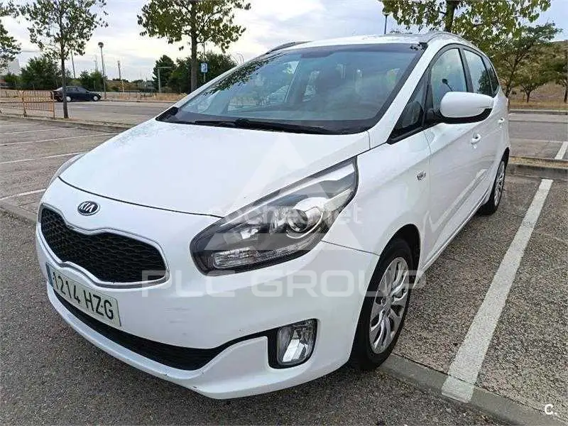 2014 KIA Carens
