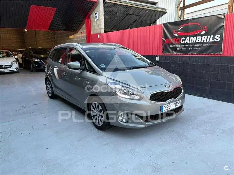 2014 KIA Carens