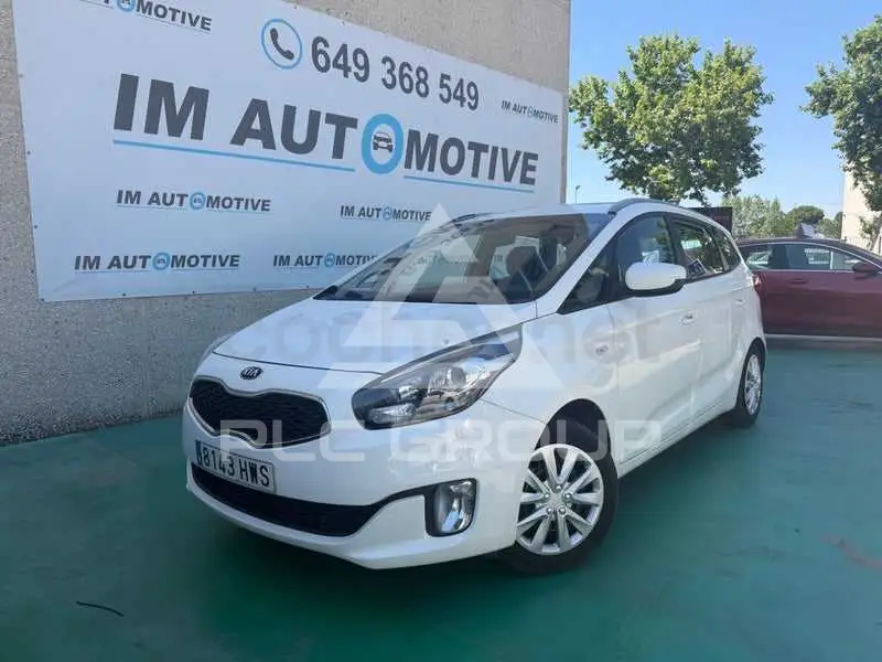 2014 KIA Carens