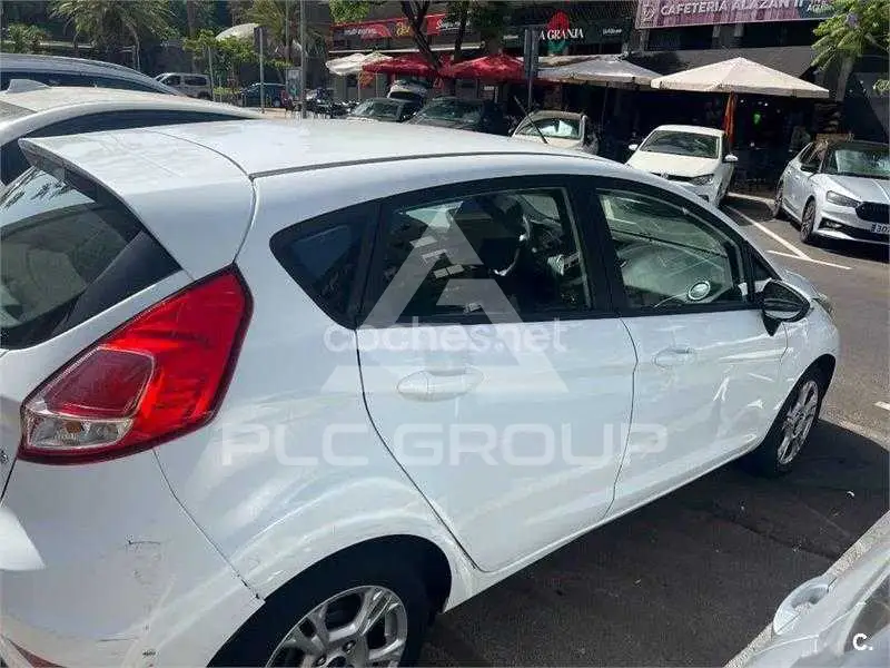 2014 Ford FIESTA