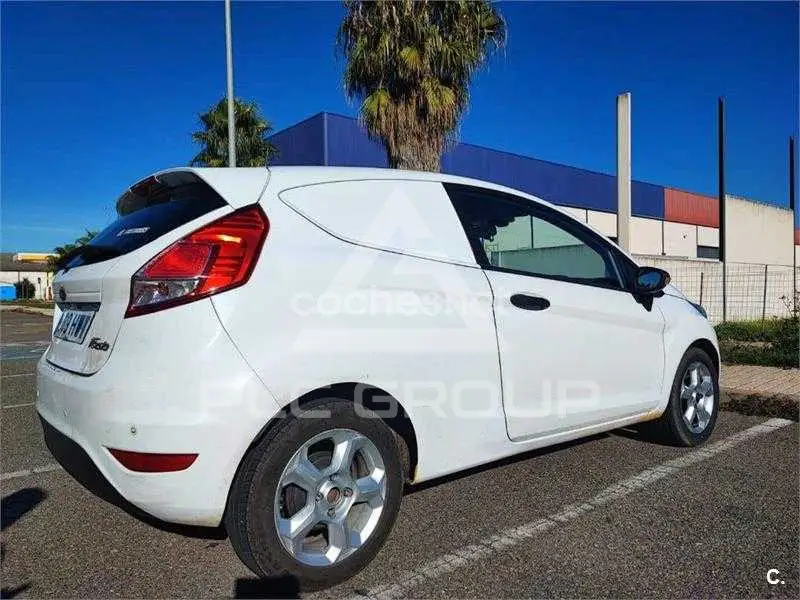 2014 Ford FIESTA
