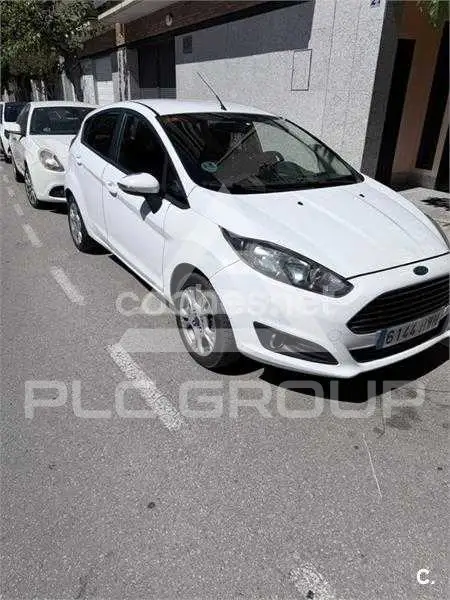 2014 Ford FIESTA