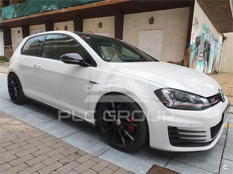 2014 Volkswagen GOLF