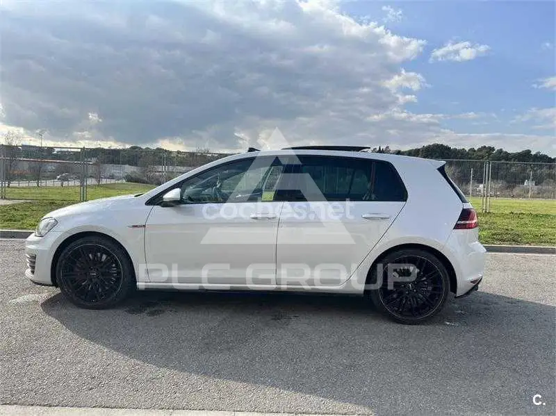 2014 Volkswagen GOLF