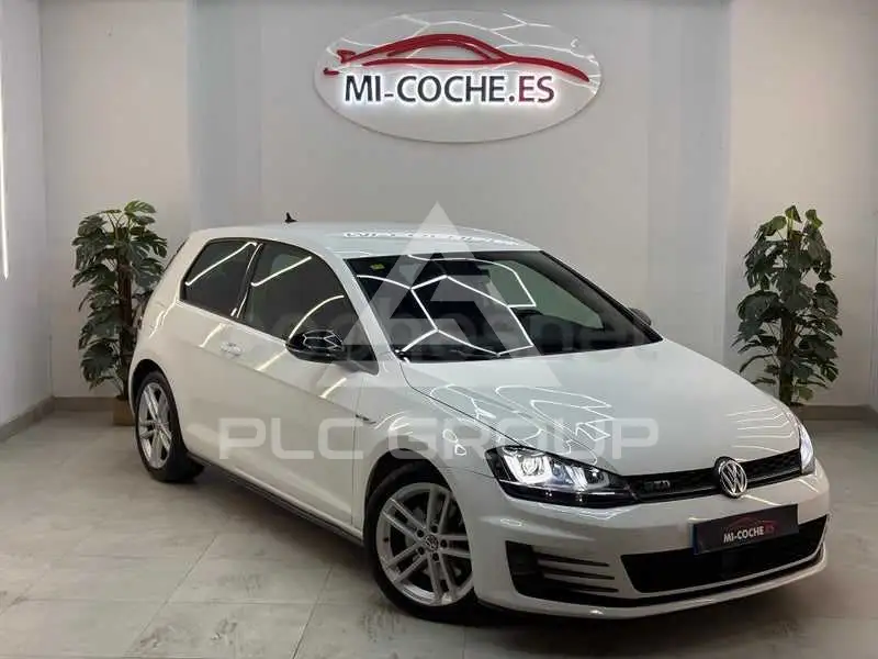 2014 Volkswagen GOLF