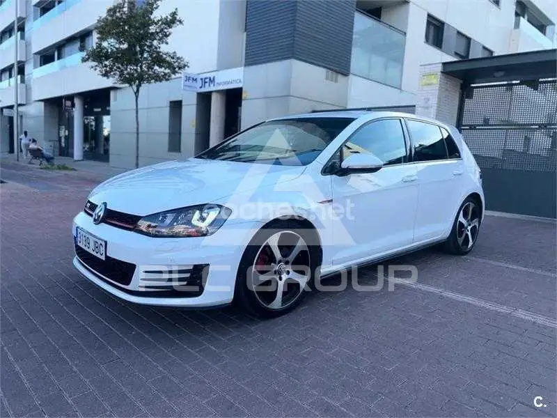 2014 Volkswagen GOLF