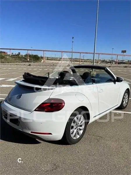 2014 Volkswagen BEETLE