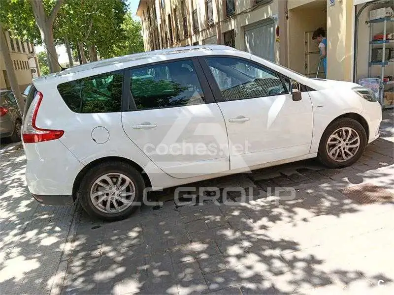 2014 Renault Scenic