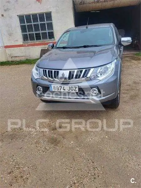 2015 Mitsubishi L200