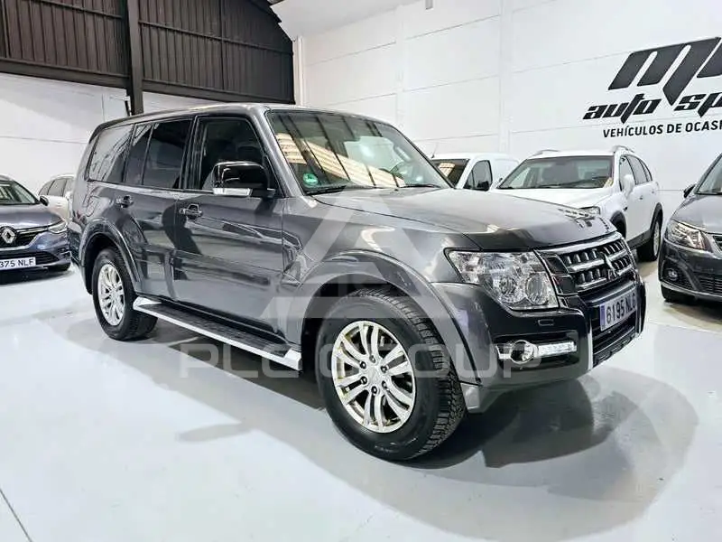 2015 Mitsubishi MONTERO