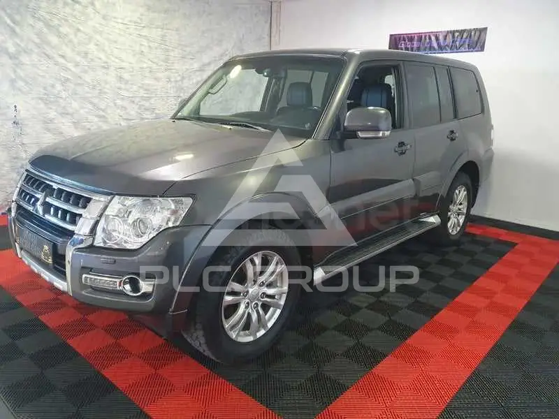 2015 Mitsubishi MONTERO