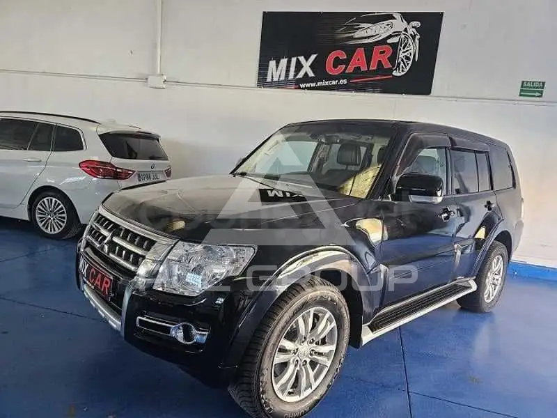 2015 Mitsubishi MONTERO