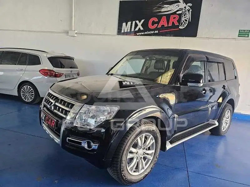 2015 Mitsubishi MONTERO