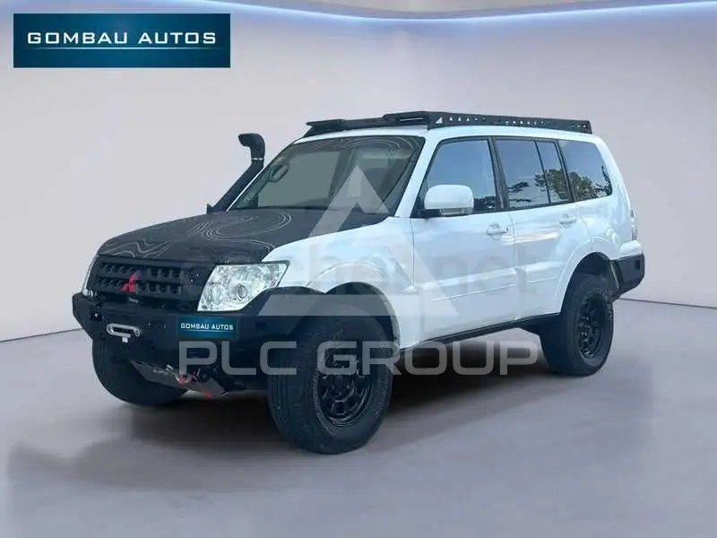 2015 Mitsubishi MONTERO