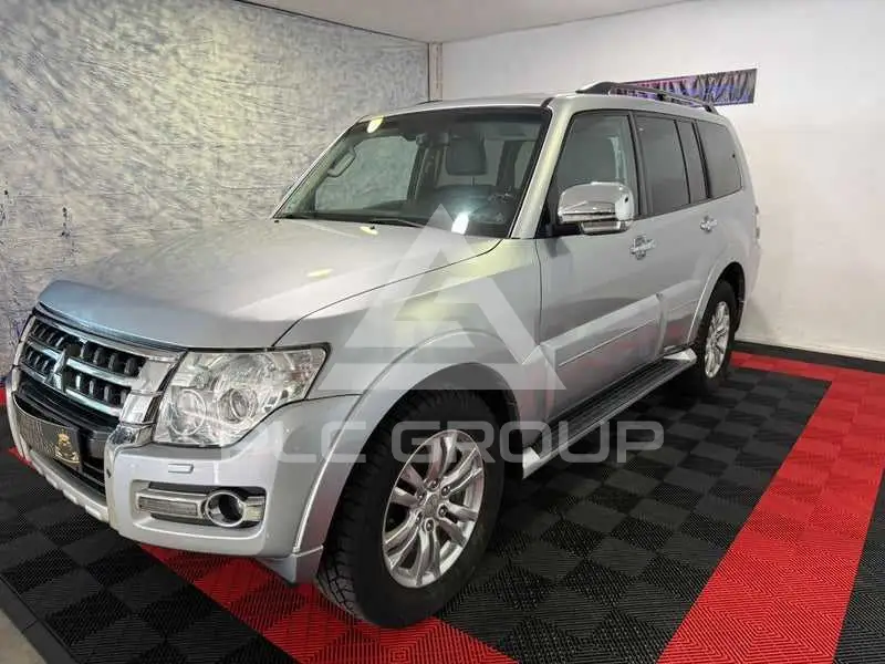 2015 Mitsubishi MONTERO