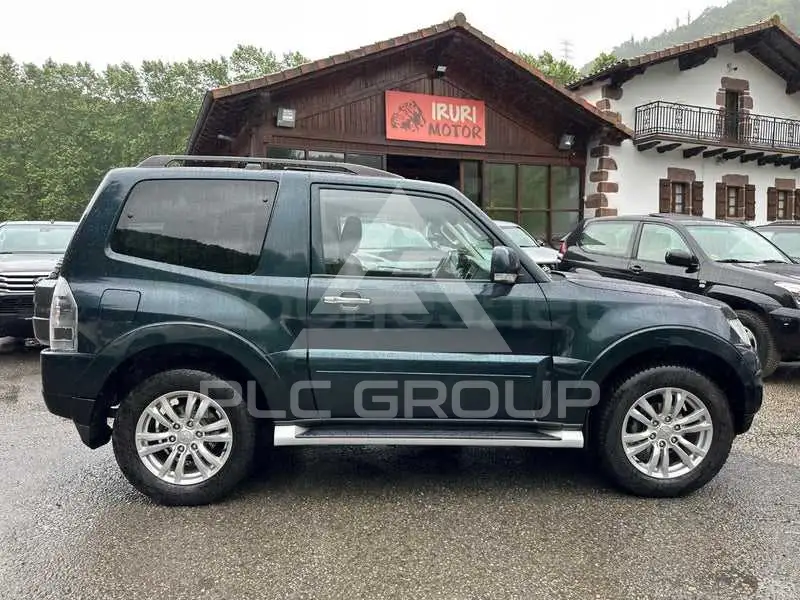 2015 Mitsubishi MONTERO