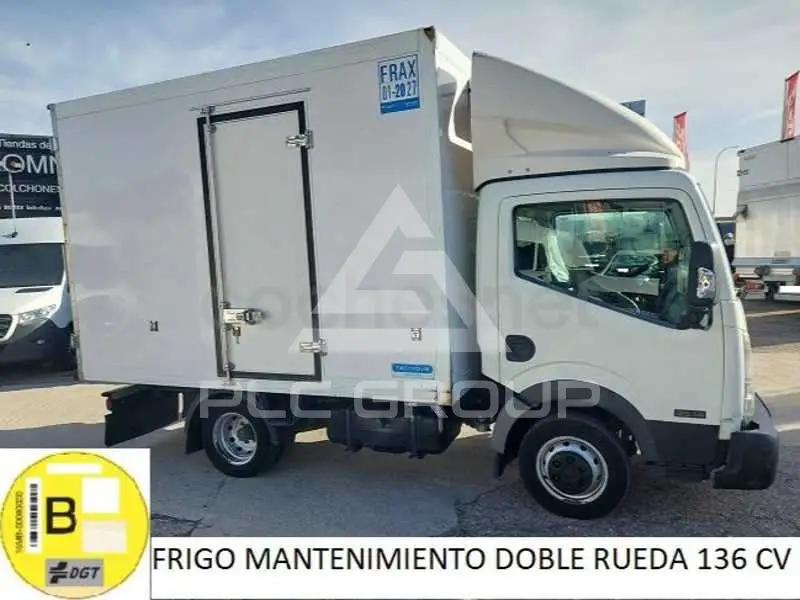2015 Nissan NT400