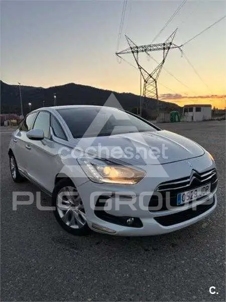2015 DS DS5
