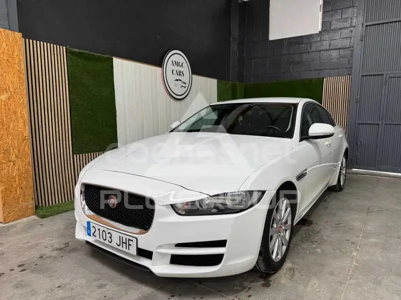 2015 Jaguar XE