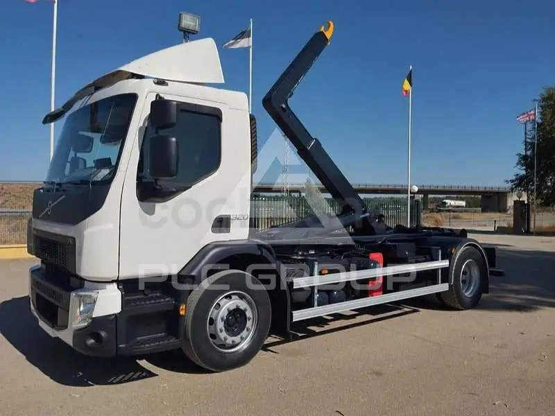 2015 Volvo FL