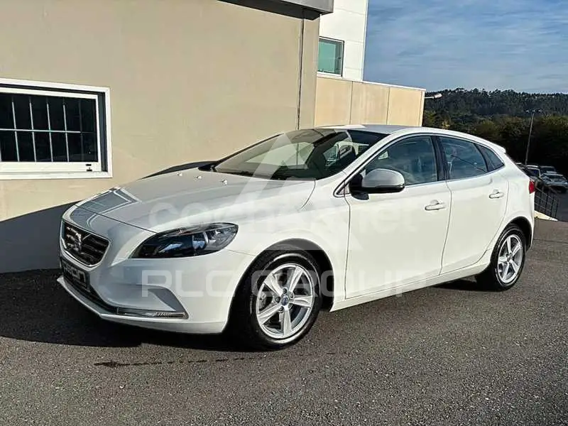 2015 Volvo V40