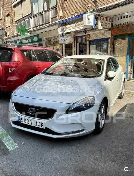 2015 Volvo V40