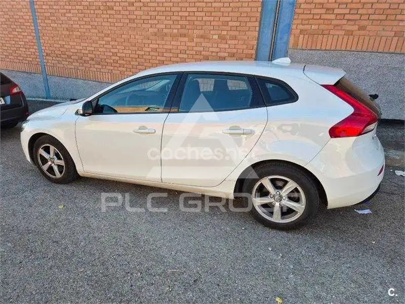 2015 Volvo V40