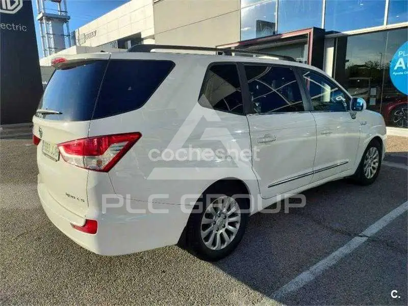 2015 Ssangyong Rodius