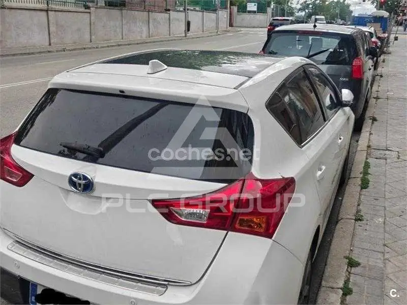 2015 Toyota AURIS