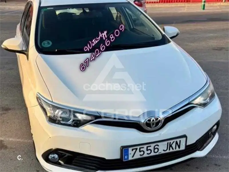 2015 Toyota AURIS