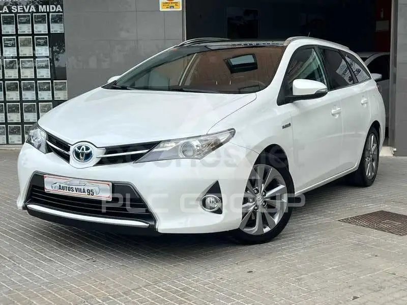 2015 Toyota AURIS