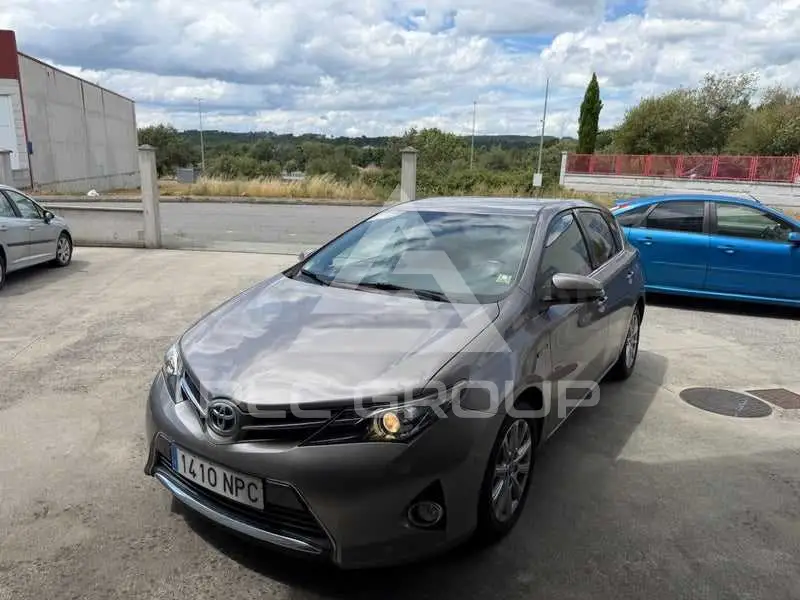 2015 Toyota AURIS
