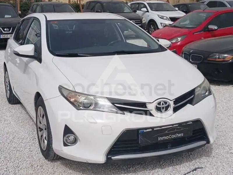 2015 Toyota AURIS