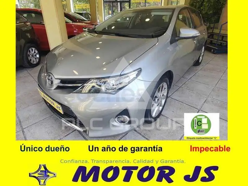 2015 Toyota AURIS