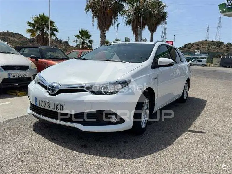 2015 Toyota AURIS