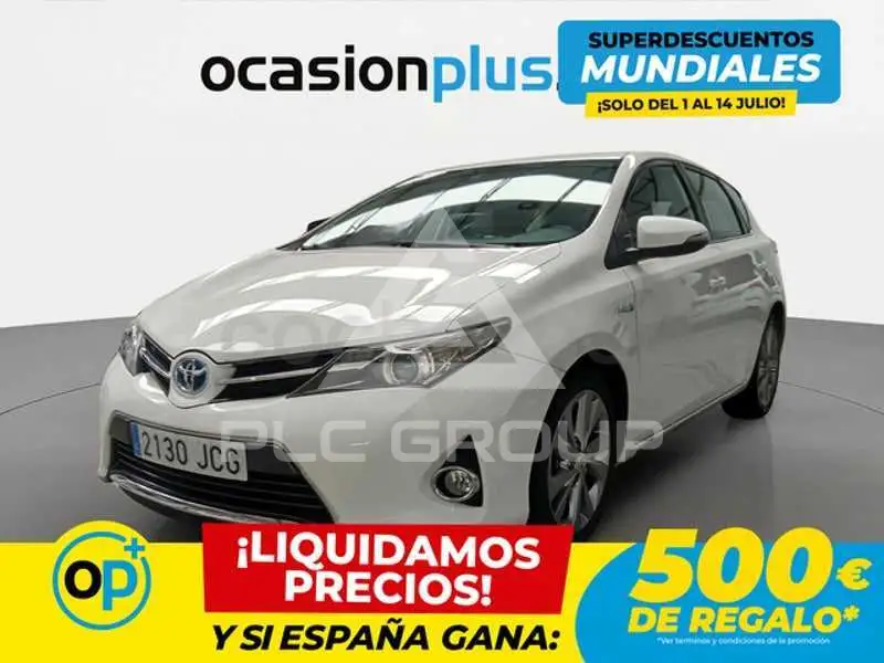 2015 Toyota AURIS