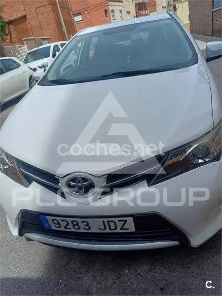 2015 Toyota AURIS