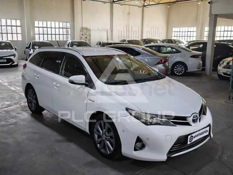 2015 Toyota AURIS