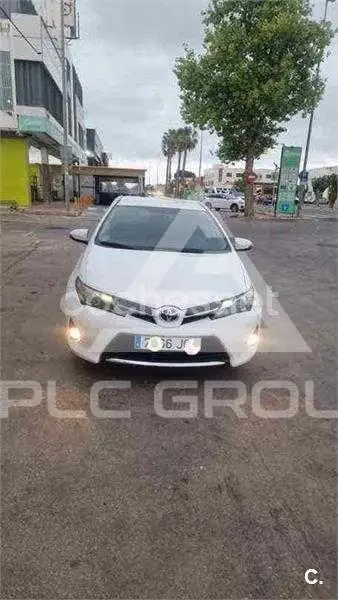 2015 Toyota AURIS