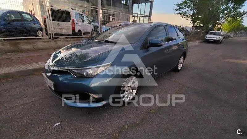 2015 Toyota AURIS