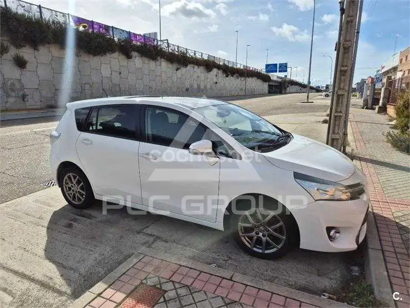 2015 Toyota VERSO