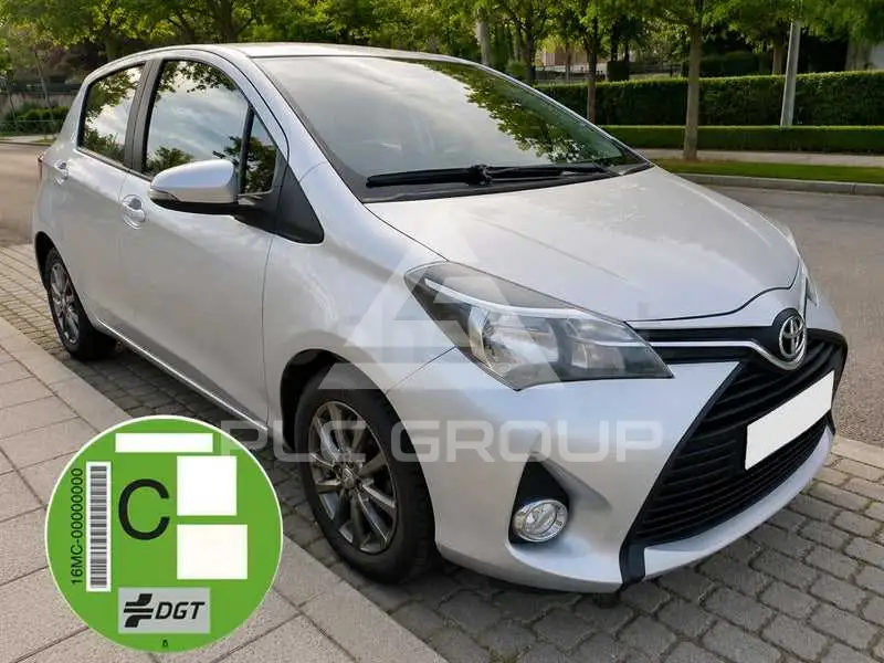 2015 Toyota YARIS
