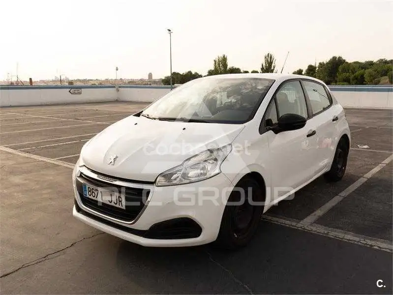 2015 Peugeot 208